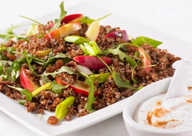 Äppelquinoa med kanelsås