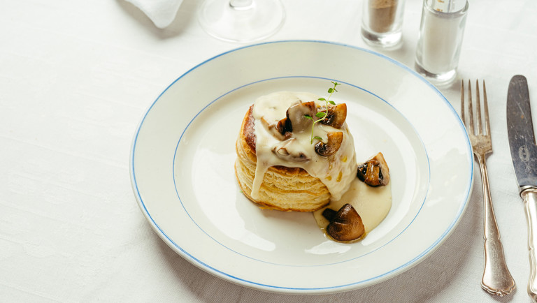 Vol au vent herkkusienikastikkeella