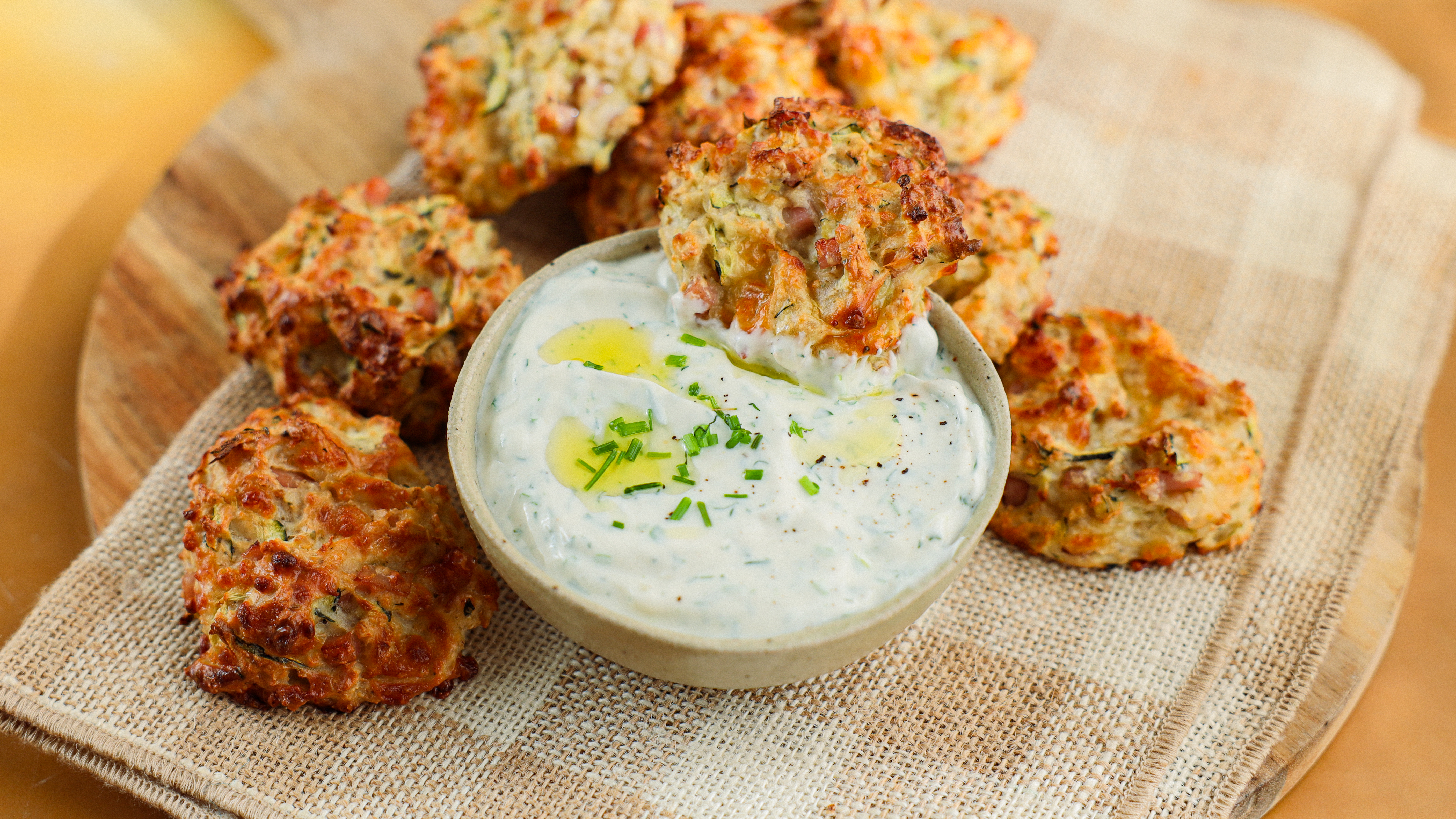 Joghurt-Dressing mit frischen Kräutern