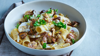 Svamp- och salsicciapasta