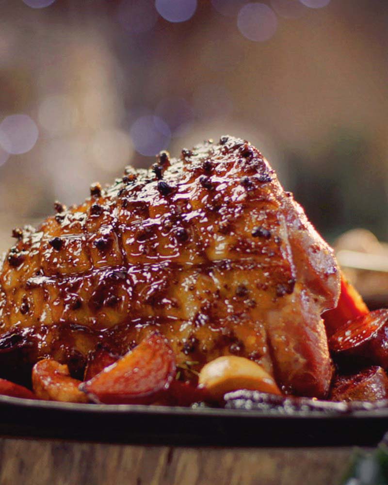 Geroosterde ham met honing en mosterd