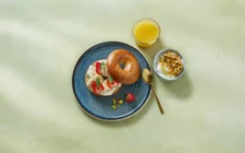 Tropical bagel with banana, strawberries, and cream cheese ring
