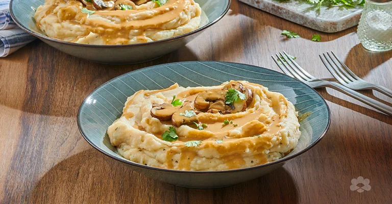 بطاطس مهروسة كريمية مع صلصة الفطر