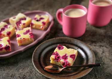 Blondies med hallon