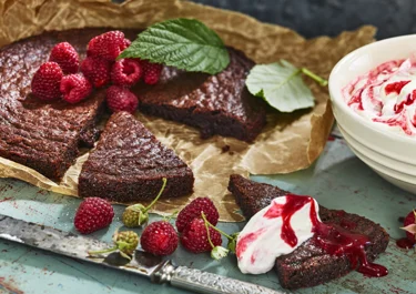 Kladdkaka med brynt smör och flingsalt