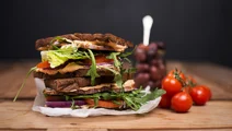 Gegrilltes mediterranes Gemüse-Sandwich
