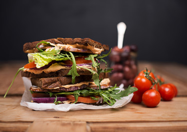 Gegrilltes mediterranes Gemüse-Sandwich