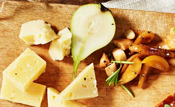 Pear compote with roasted almonds