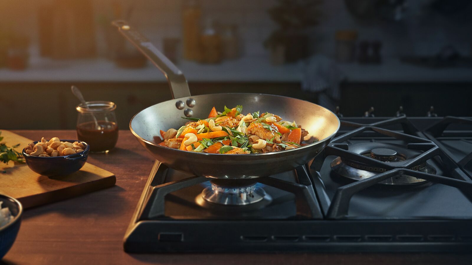 Chicken Stir-Fry in Hoisin sauce | Lurpak®