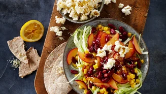 Majssalat med oste popcorn