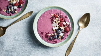 Blueberry smoothie bowl