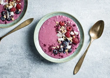 Blueberry smoothie bowl
