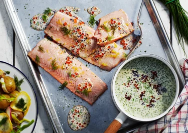 Ugnsbakad röding med ”sauce au trois caviars” och glacerade grönsaker