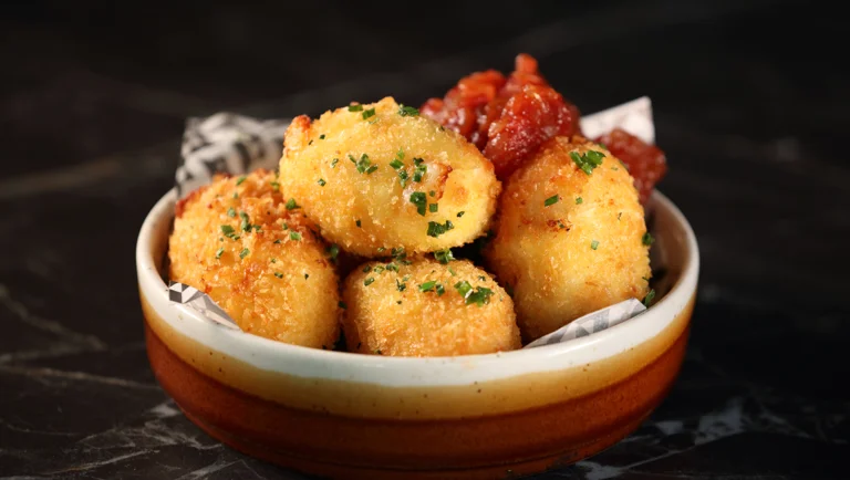 Mozzarella + Iberico ham croquettes with Arla® Pro Mozzarella
