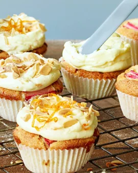 RHUBARB CUPCAKES