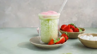 Matcha protein shake with vanilla skyr