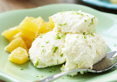 Limejäädyke ja appelsiinisalaattia