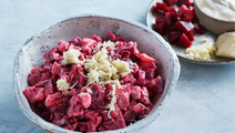 Pepparrotsdoftande rödbetssallad