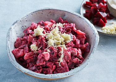 Pepparrotsdoftande rödbetssallad