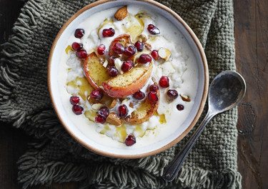 Julgröt med kardemumma och lönnsirap