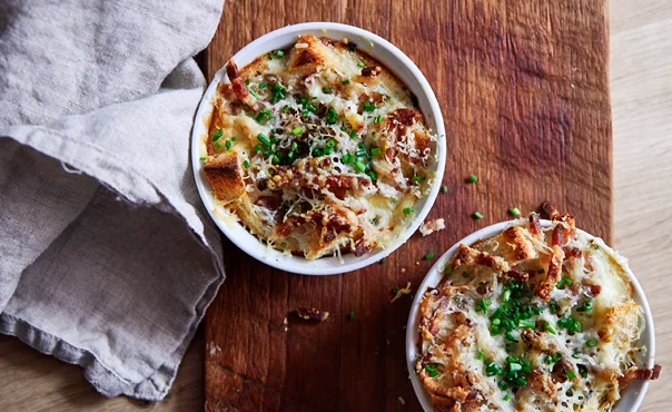 Mature cheddar cups with eggs, bacon and chive