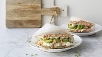 Lax- och avokadomacka