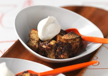 Brödpudding med banan och choklad