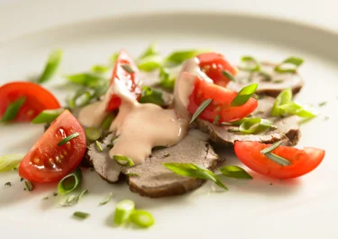 Buljongkokt fläskfilé med örter