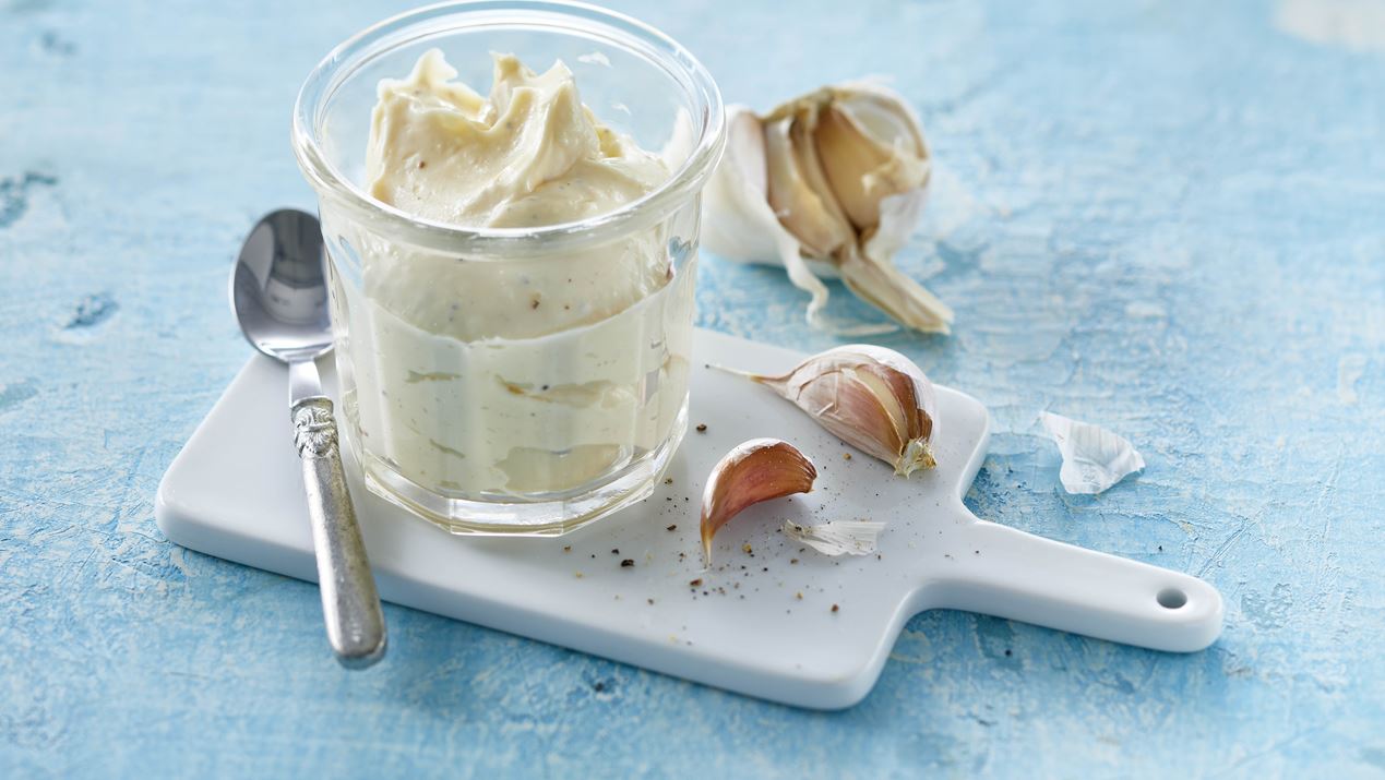 Selbstgemachte Aioli ( Rezept ) Zitrone Knoblauch Aioli | Arlafoods.de ...