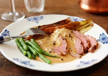 Ankbröst med grönpepparsås