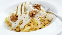Fettuccine med ädelost och päron