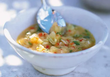 Ljummen ananassalsa