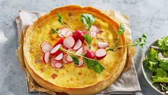 Juustoinen kinkkupiirakka