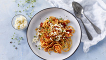 Spaghetti med kylling og tomatsauce