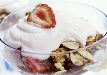 Raparperi-manteliherkku