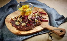 Grilled beef with beets and Blue Cheese