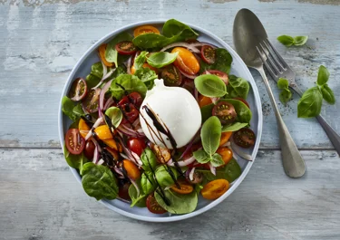 Burrata salad