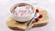 Lactose-free raspberry cream 