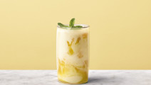 Lactose-free banana and mango smoothie 