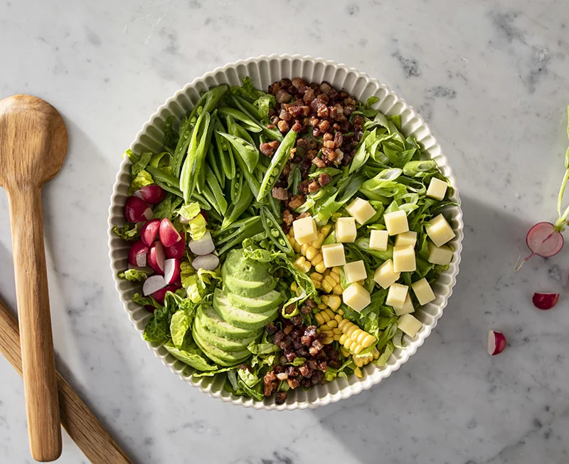 Summer salad with jalapeño-ranch dressing | Castello®️