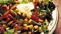 Ljummen sallad med kikärtor