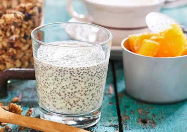 Lactosevrije chiapudding met yoghurt en sinaasappel