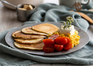 Pancakes με Scrambled Eggs