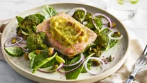 Lax med fruktig currysmak och limedressad broccoli