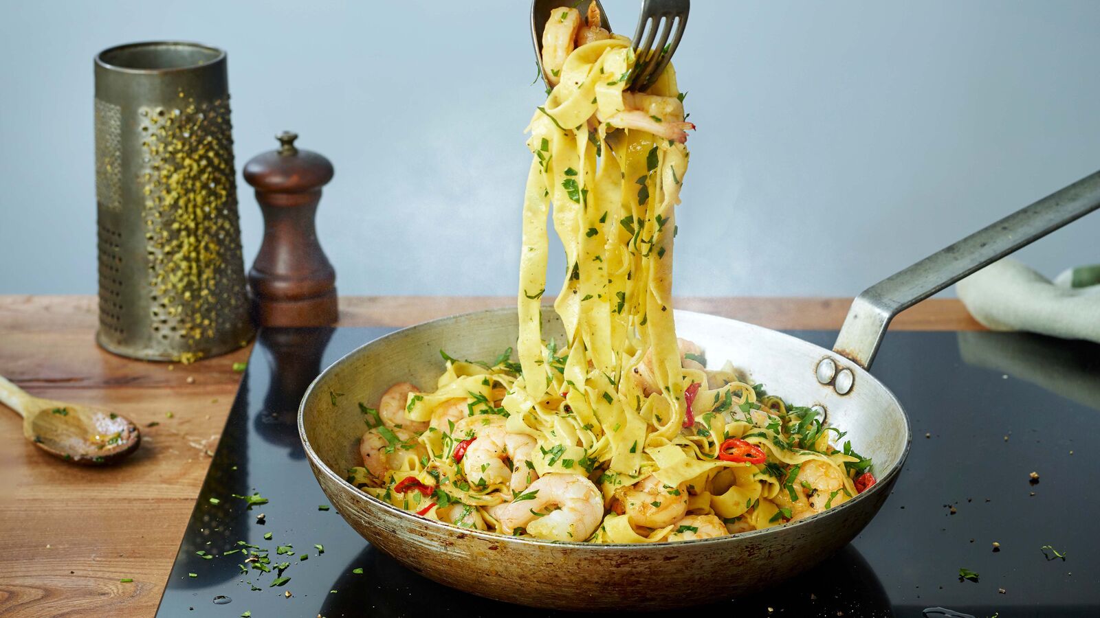 Tagliatelle With King Prawns, Chilli, Lemon Zest And Flat Leaf Parsley | Lurpak®
