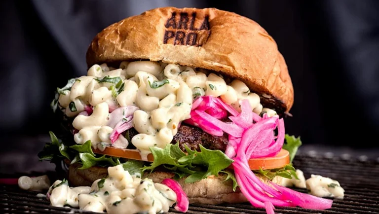 Mac & Cheese burger