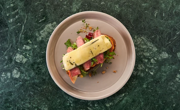 GRILLET BIFFSMØRDBRØD MED BLÅMUGGOST