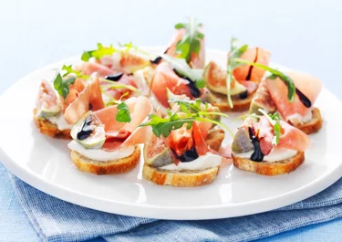 Crostini med lufttorkad skinka