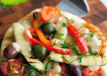 Cheesy Snackbread with Grilled Vegetables