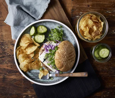 Summer Burger with Chips